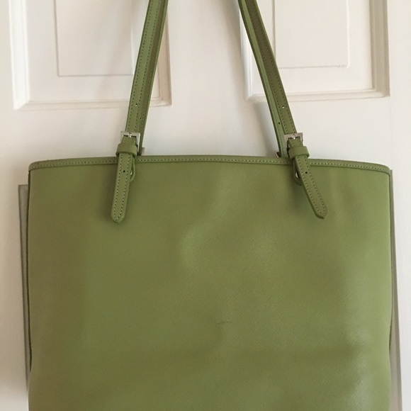 women's green lancaster tote - Picture 2 of 11